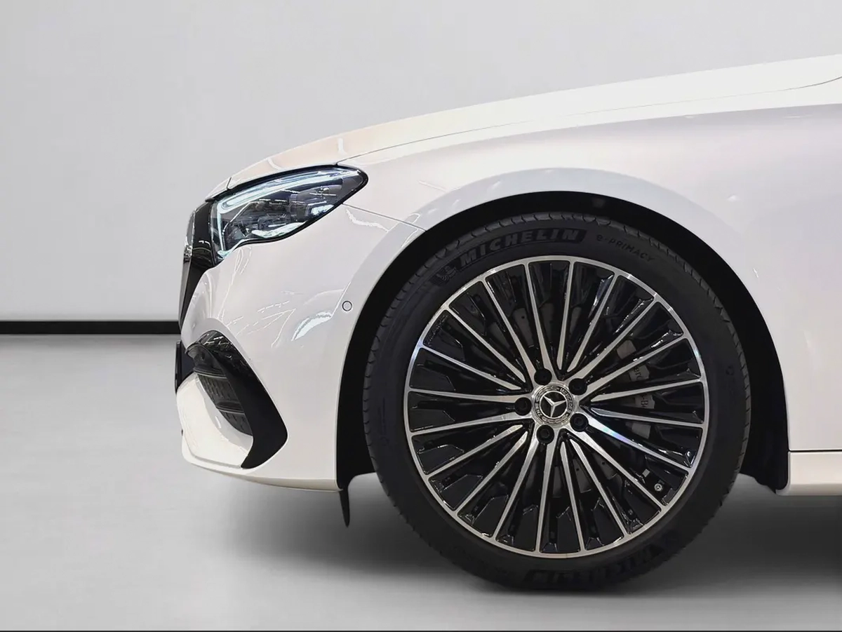 AED 4,620 P.M | 0% DOWN PAYMENT | MERCEDES-BENZ E300 | 2.0L TURBO MILD HYBRID – 258 HP | 2024 | GCC-10-10