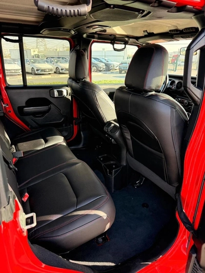 Jeep Wrangler Unlimited Unlimited Sport S 2.0L A/T-13