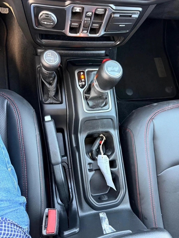 Jeep Wrangler Unlimited Unlimited Sport S 2.0L A/T