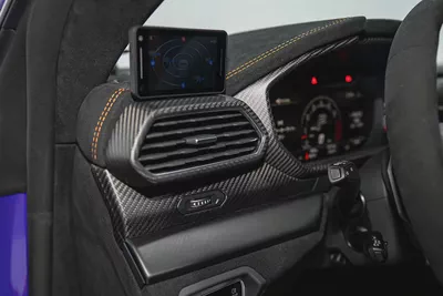 URUS PERFORMANTE | FULL CARBON INT/EXT | EXTENDED PERFORMANTE TRIM | SUNSHINE PACKAGE-12