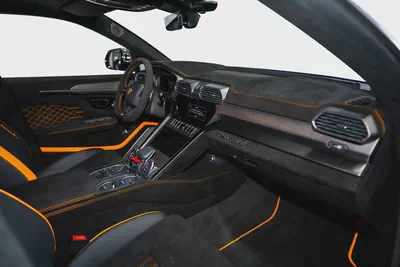 URUS PERFORMANTE | FULL CARBON INT/EXT | EXTENDED PERFORMANTE TRIM | SUNSHINE PACKAGE-18