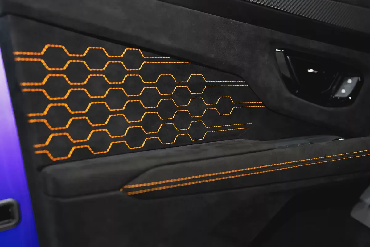 URUS PERFORMANTE | FULL CARBON INT/EXT | EXTENDED PERFORMANTE TRIM | SUNSHINE PACKAGE-13-13