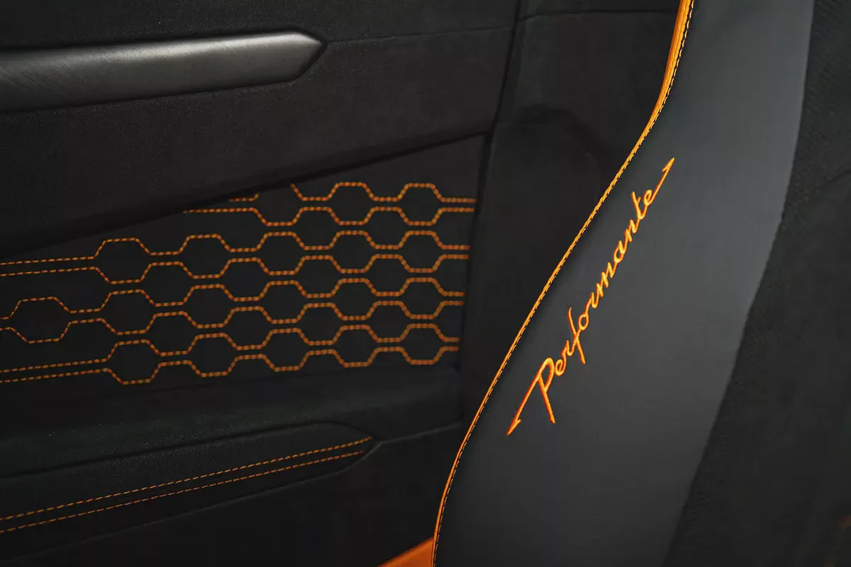 URUS PERFORMANTE | FULL CARBON INT/EXT | EXTENDED PERFORMANTE TRIM | SUNSHINE PACKAGE-15-15