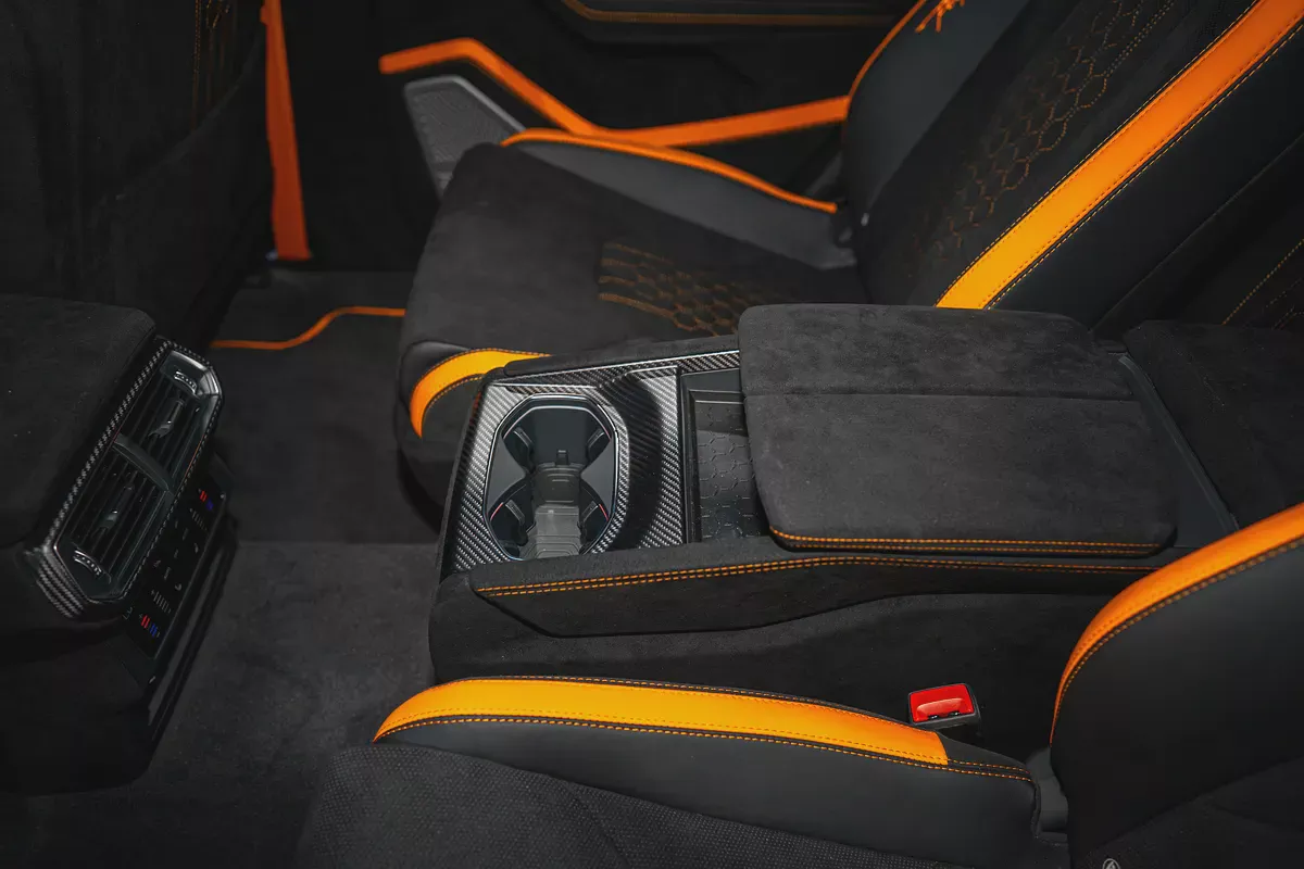 URUS PERFORMANTE | FULL CARBON INT/EXT | EXTENDED PERFORMANTE TRIM | SUNSHINE PACKAGE-16-16