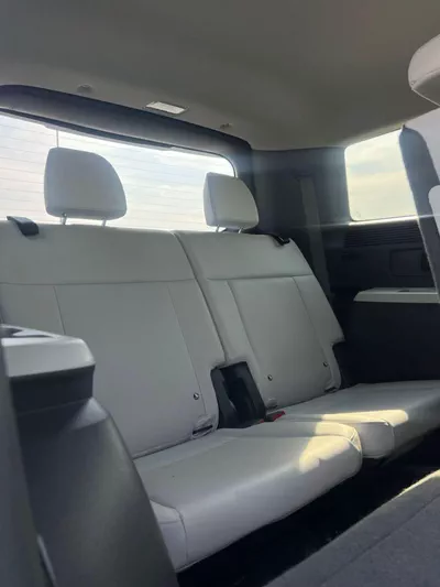Hyundai Santa Fe  2025 Hyundai Santa Fe New Shape 2.5L V4 - Leather seat - Auto Trunk - 7 Seater - 12000-16