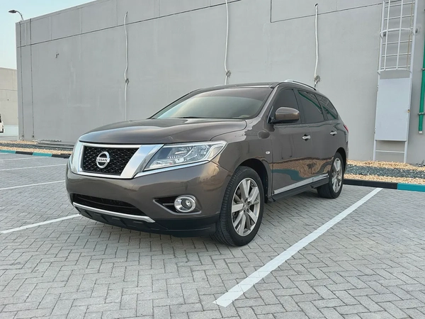 Nissan Pathfinder SV 2015 - GCC Specs - Well Maintained
