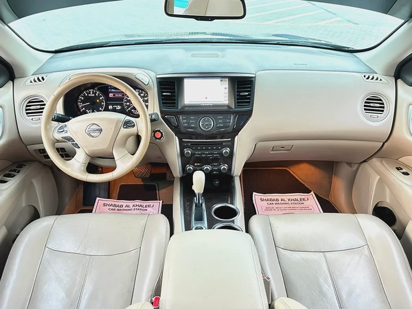 Nissan Pathfinder SV 2015 - GCC Specs - Well Maintained