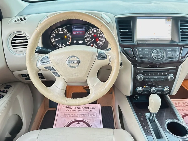 Nissan Pathfinder SV 2015 - GCC Specs - Well Maintained