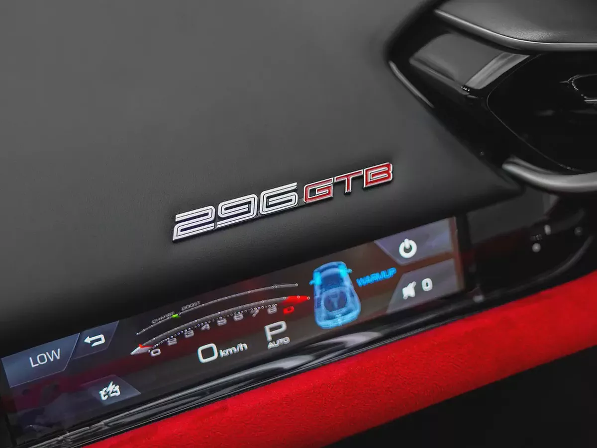SWAP YOUR CAR for 2024 296 GTB-FREE CONTRACT SERVICE UNTIL 10/2031-CARBON SEATS AND INTERIOR-LIFTING-10-10