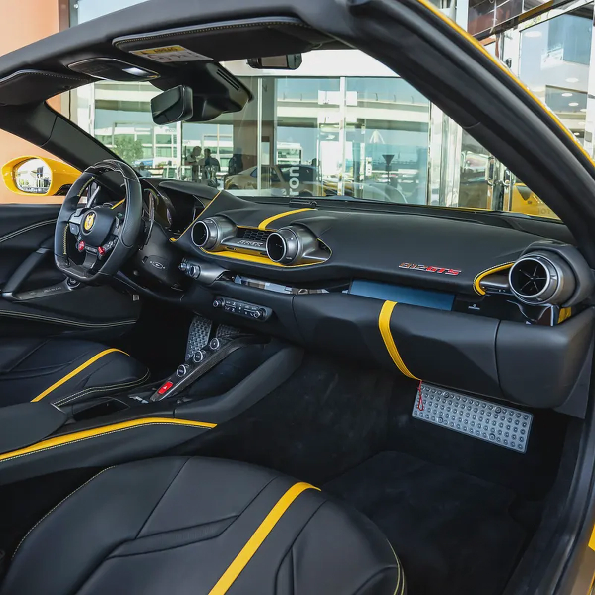 2022 FERRARI 812 GTS( FULL CARBON BODY) DONE ONLY 3000KM-12-12