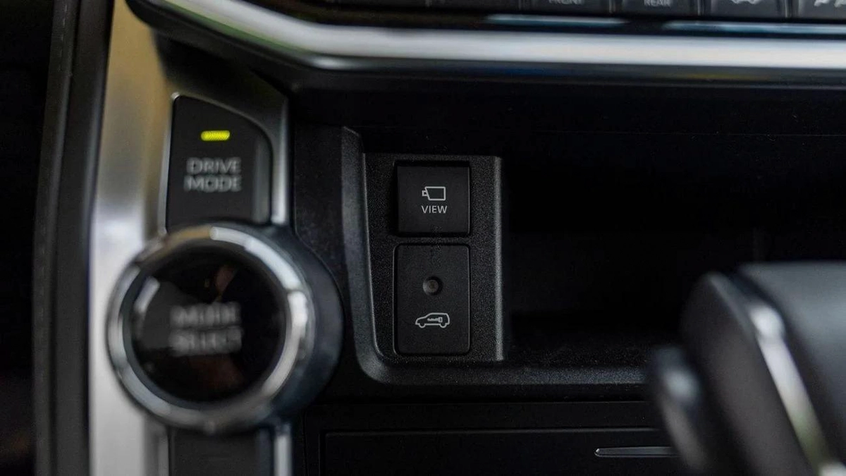 Toyota Land Cruiser VXR 3.3L diesel MY2025-23-23