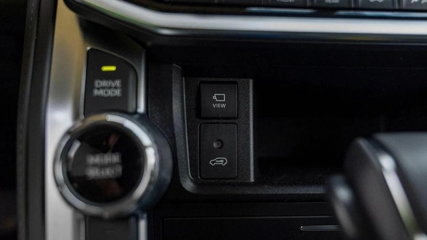Toyota Land Cruiser VXR 3.3L diesel MY2025