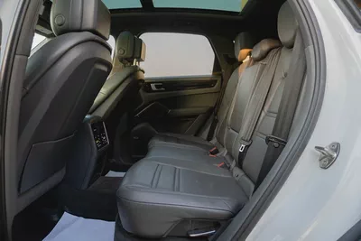 Porsche Cayenne Standard 2019-18