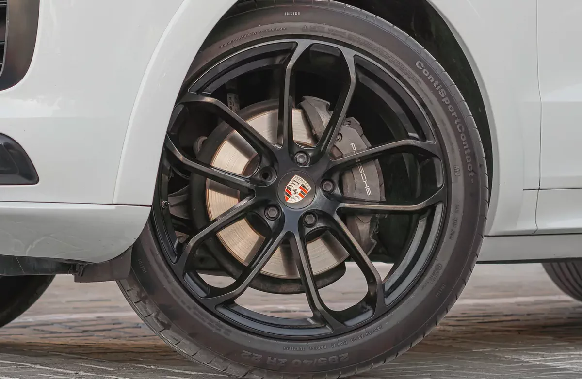 Porsche Cayenne Standard 2019-6-6