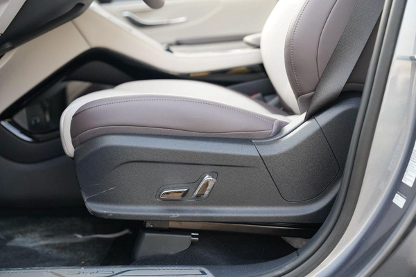 BYD Song Plus 2025 Smart Driving Edition 605km Flagship Silver 0Km