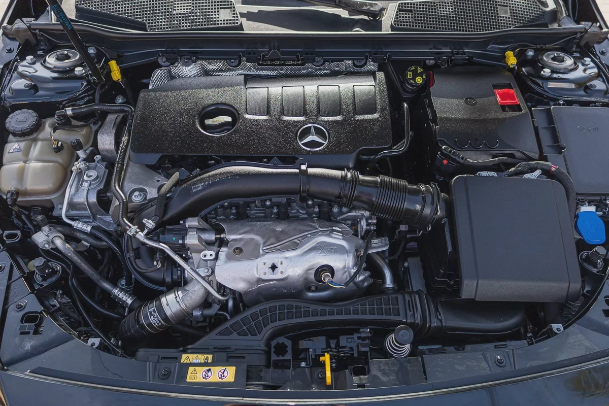 Mercedes-Benz CLA 250-16-16