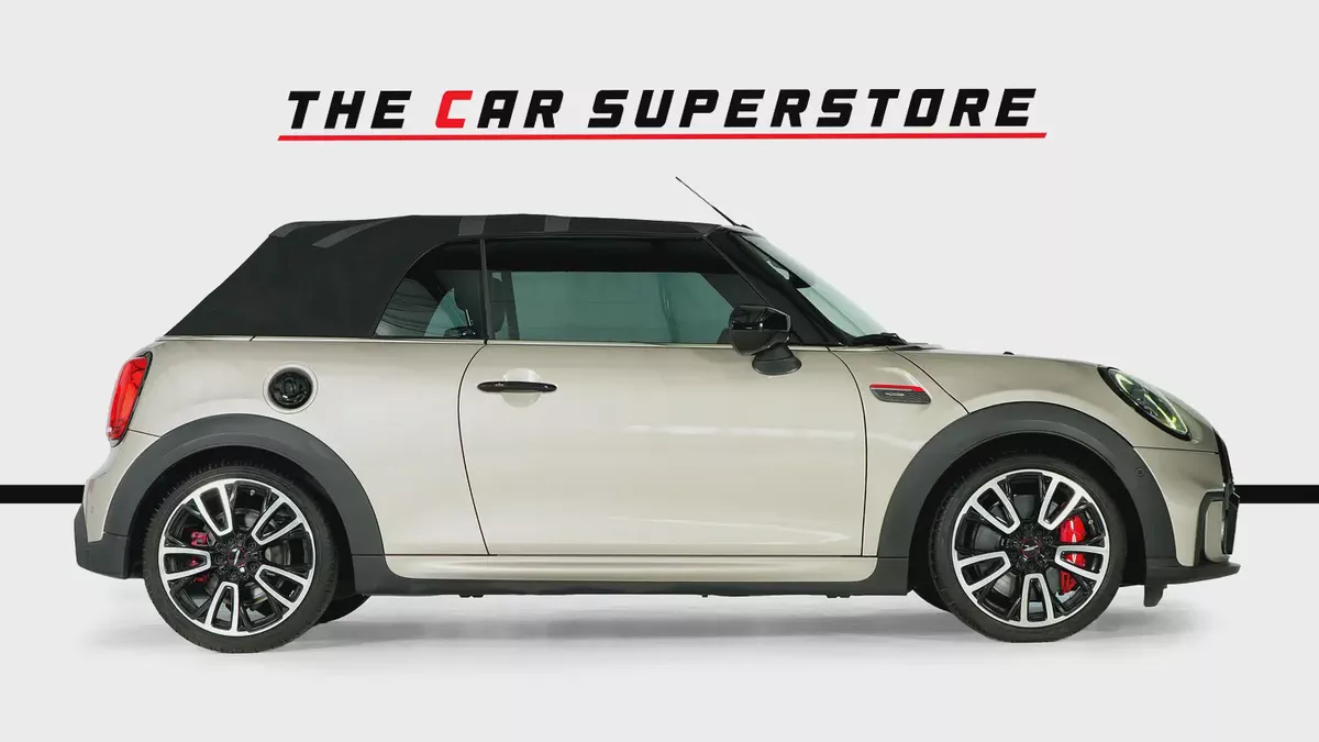 Mini Cooper S-John Cooper Works-Cabriolet-GCC-full service history-well maintained-8-8