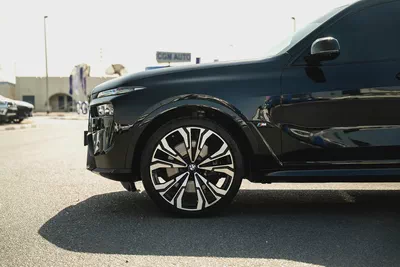 BMW X7 M60i Agency Warranty Full Service History GCC  2024 Low Mileage 4.4L Twin Turbo V8-3