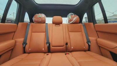 Li Auto L7 Ultra (Black Orange)-13