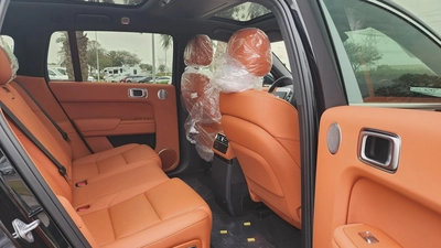 Li Auto L7 Ultra (Black Orange)-9