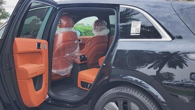 Li Auto L7 Ultra (Black Orange)-20