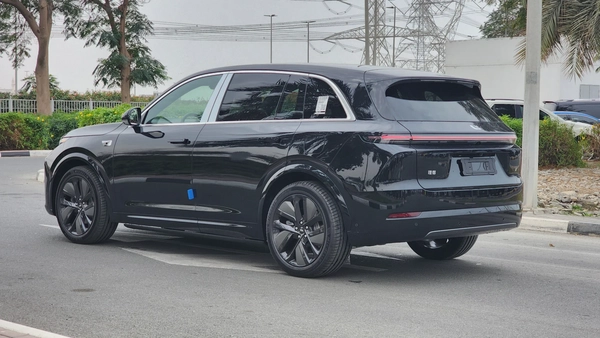 Li Auto L7 Ultra (Black Orange)