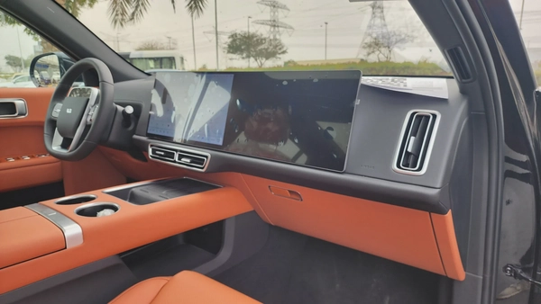 Li Auto L7 Ultra (Black Orange)