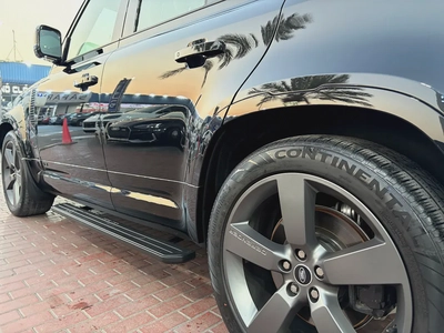 2025. Defender V8. P525.-7