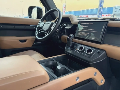 2025. Defender V8. P525.-9