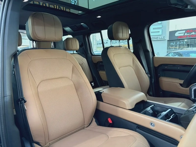 2025. Defender V8. P525.-14