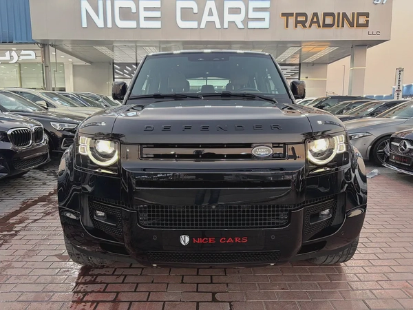 2025. Defender V8. P525.