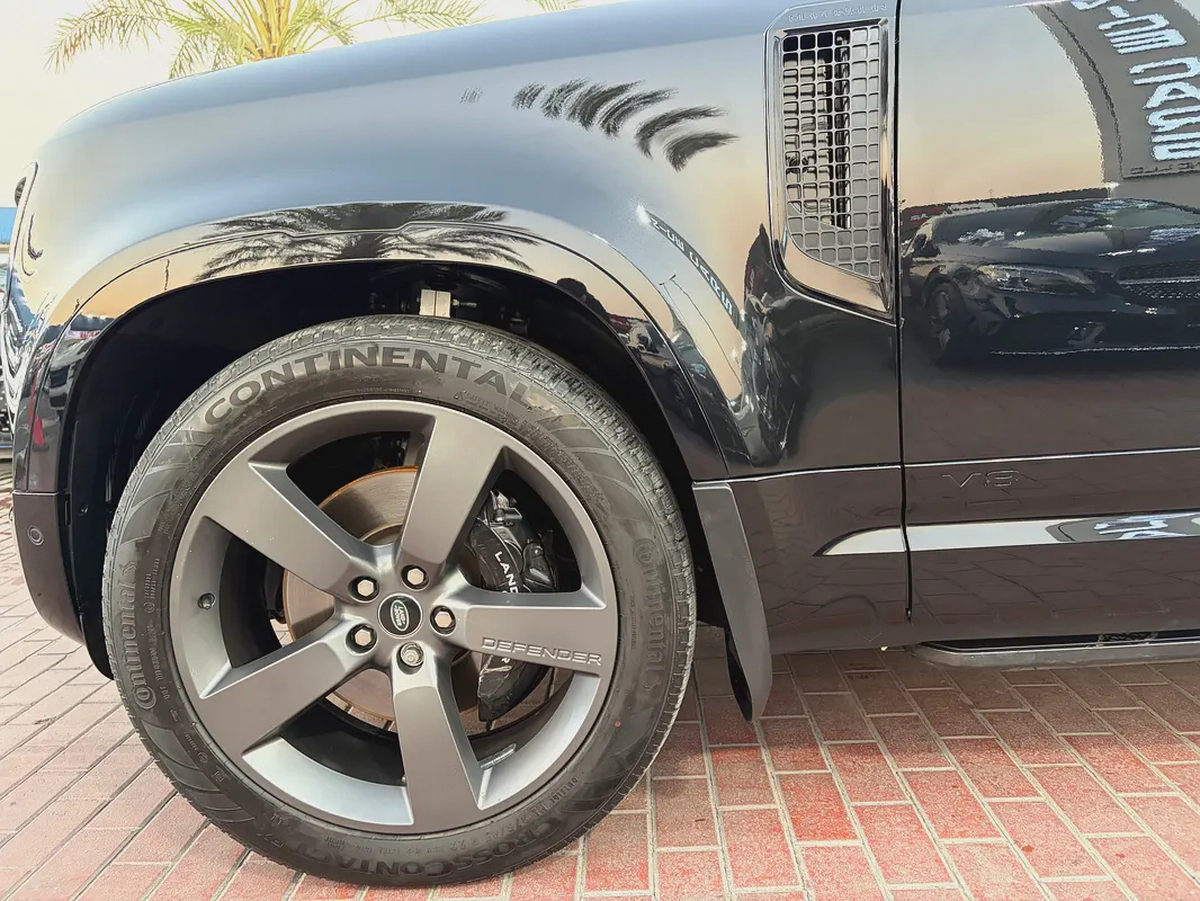 2025. Defender V8. P525.-8-8