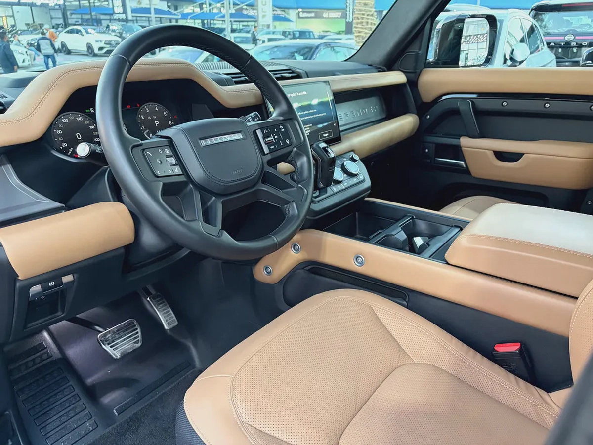 2025. Defender V8. P525.-13-13