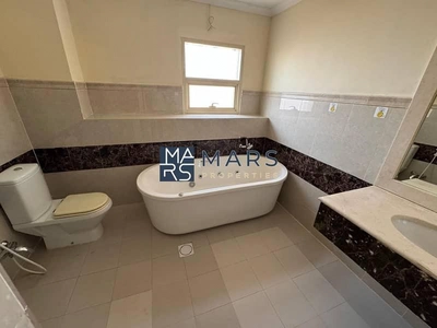 🌟 Luxurious 6-Bedroom Villa with Private Garden in Al Juraina-27