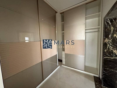 🌟 Luxurious 6-Bedroom Villa with Private Garden in Al Juraina-4