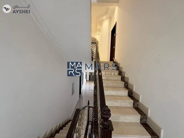 🌟 Luxurious 6-Bedroom Villa with Private Garden in Al Juraina