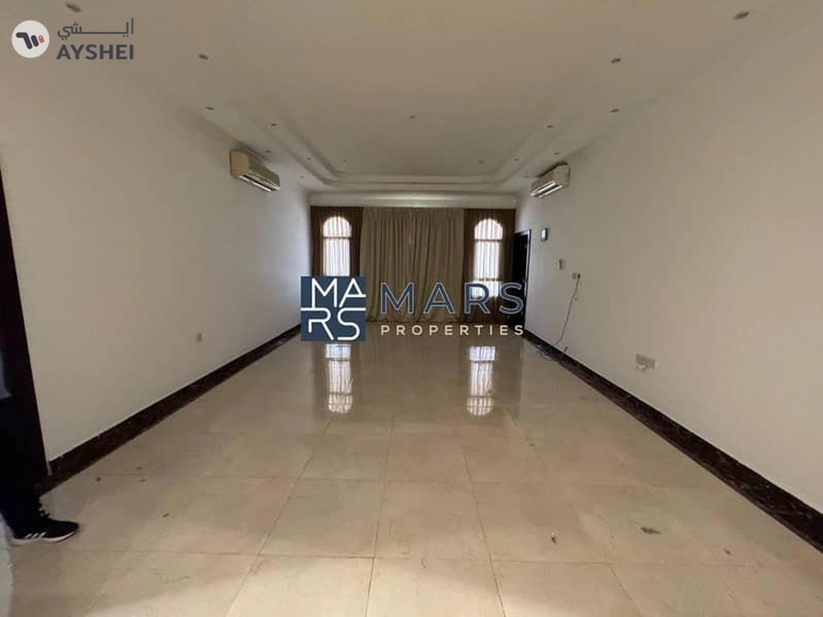 🌟 Luxurious 6-Bedroom Villa with Private Garden in Al Juraina-17-17