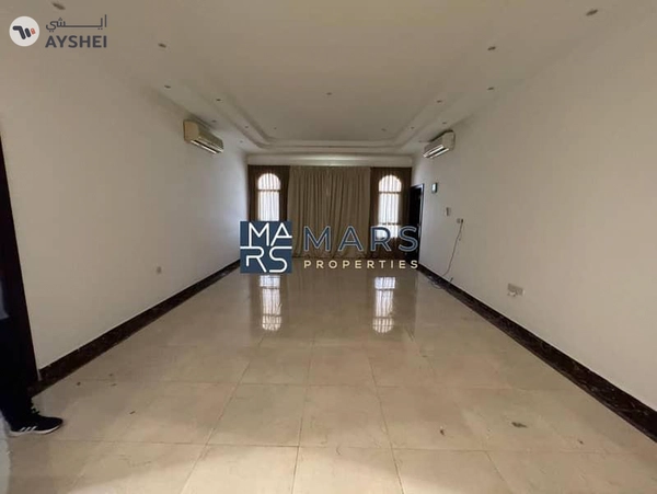 🌟 Luxurious 6-Bedroom Villa with Private Garden in Al Juraina