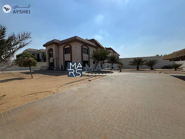 🌟 Luxurious 6-Bedroom Villa with Private Garden in Al Juraina