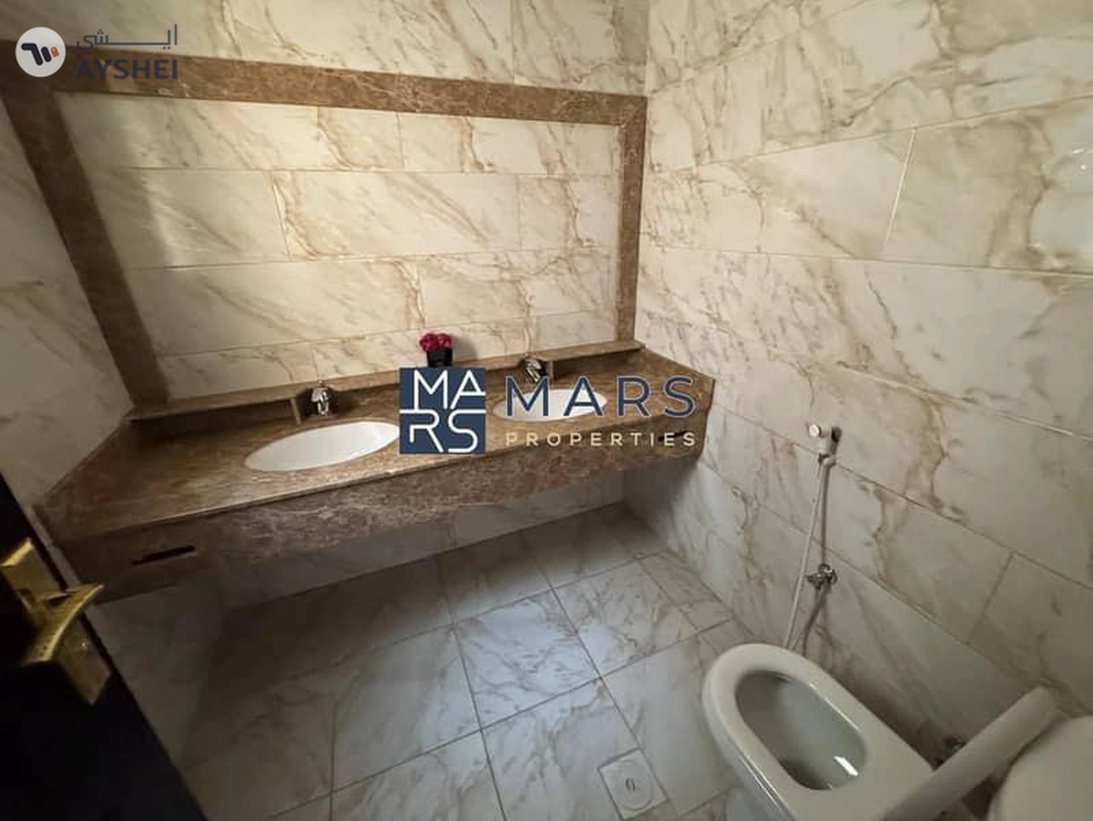 🌟 Luxurious 6-Bedroom Villa with Private Garden in Al Juraina-25-25