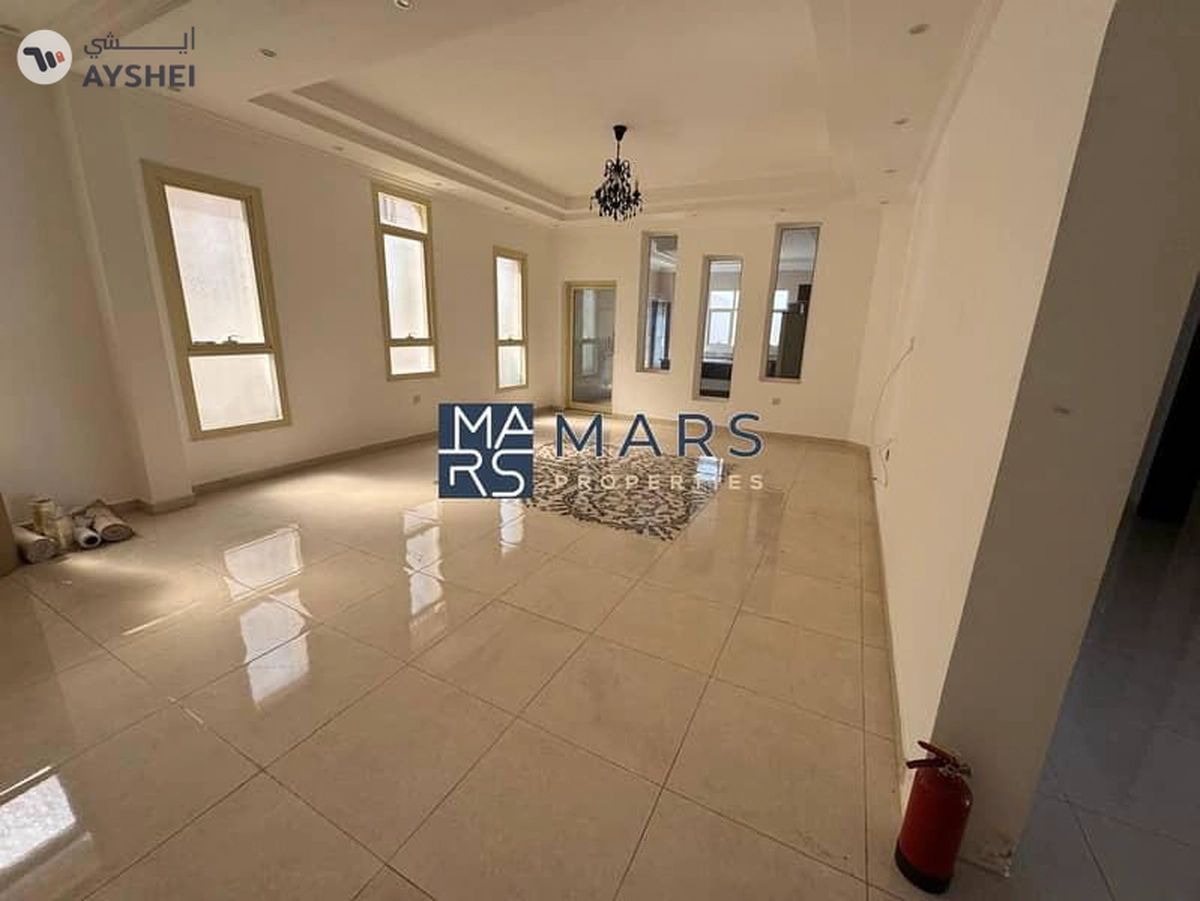 🌟 Luxurious 6-Bedroom Villa with Private Garden in Al Juraina-2-2