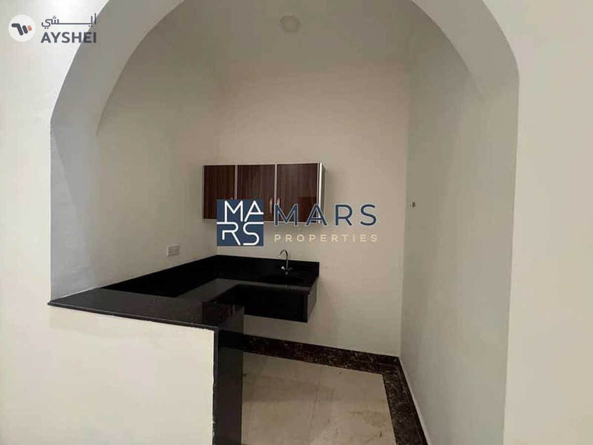 🌟 Luxurious 6-Bedroom Villa with Private Garden in Al Juraina-7-7