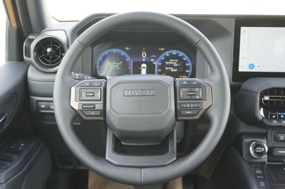 Toyota Prado PRADO FULL OPTION PETROL VXR 2.4T-10