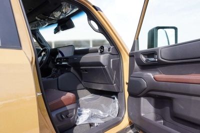 Toyota Prado PRADO FULL OPTION PETROL VXR 2.4T-20