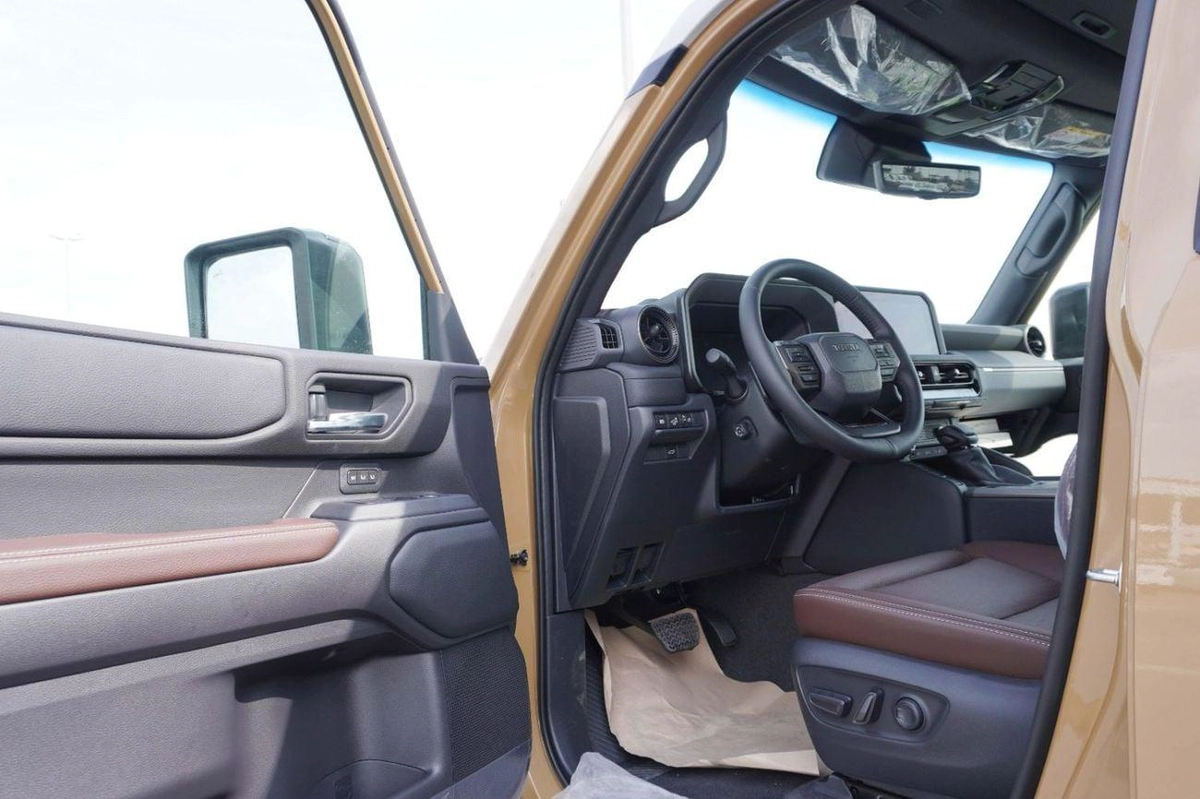 Toyota Prado PRADO FULL OPTION PETROL VXR 2.4T-8-0