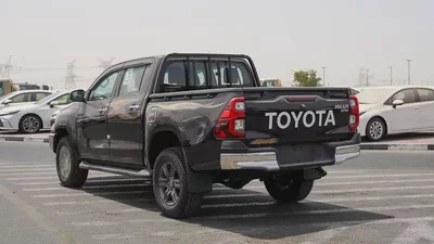 Toyota Hilux Double Cab DLS 2026 GCC Specs-5