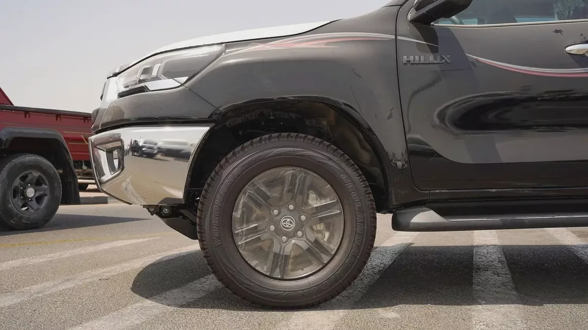 Toyota Hilux Double Cab DLS 2026 GCC Specs-4-4