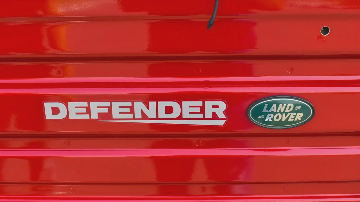 2016 Land Rover Defender 130 Soft Top (Red)-19-19