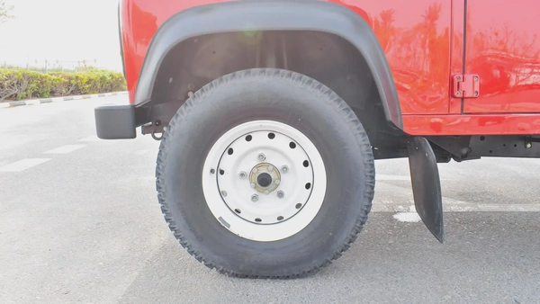 2016 Land Rover Defender 130 Soft Top (Red)
