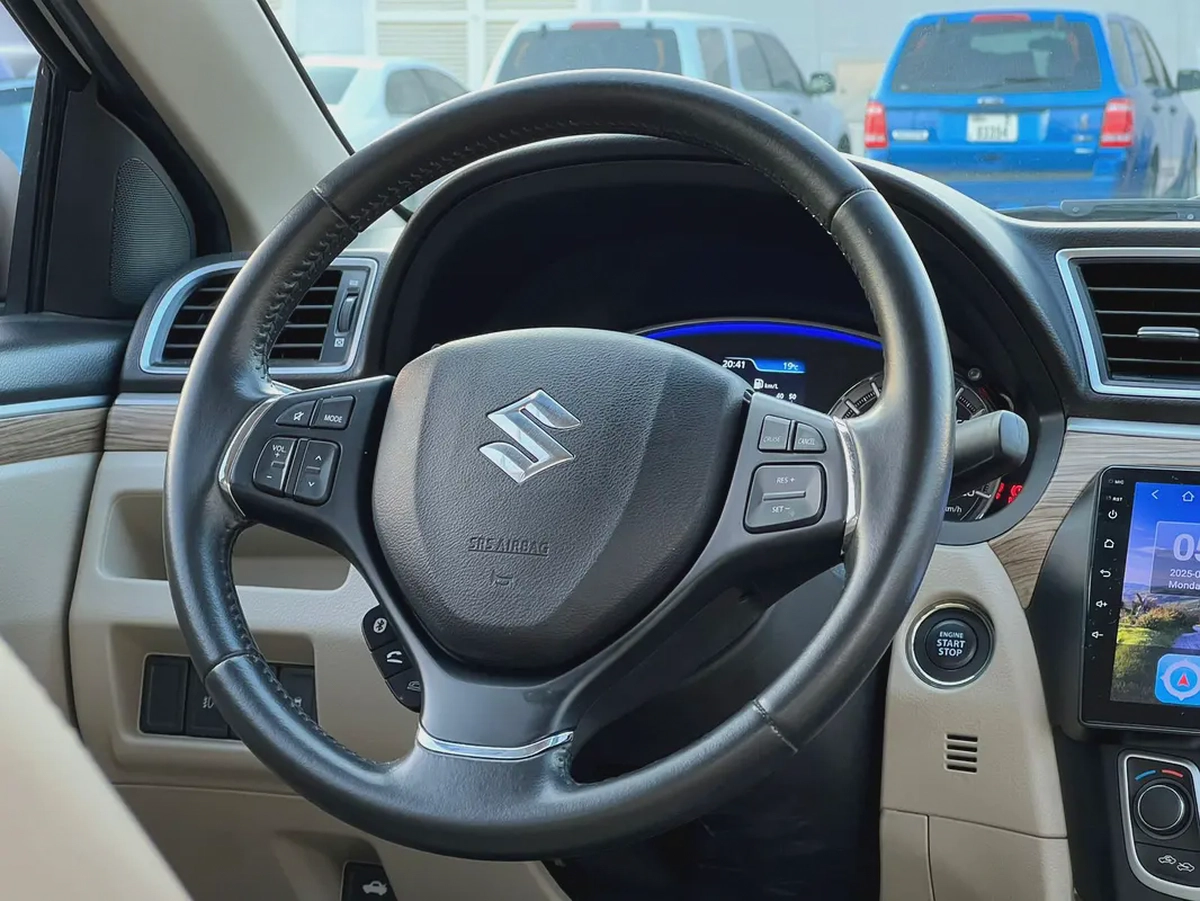 Suzuki Ciaz 2023 Gulf, fully loaded, accident-free.-11-11